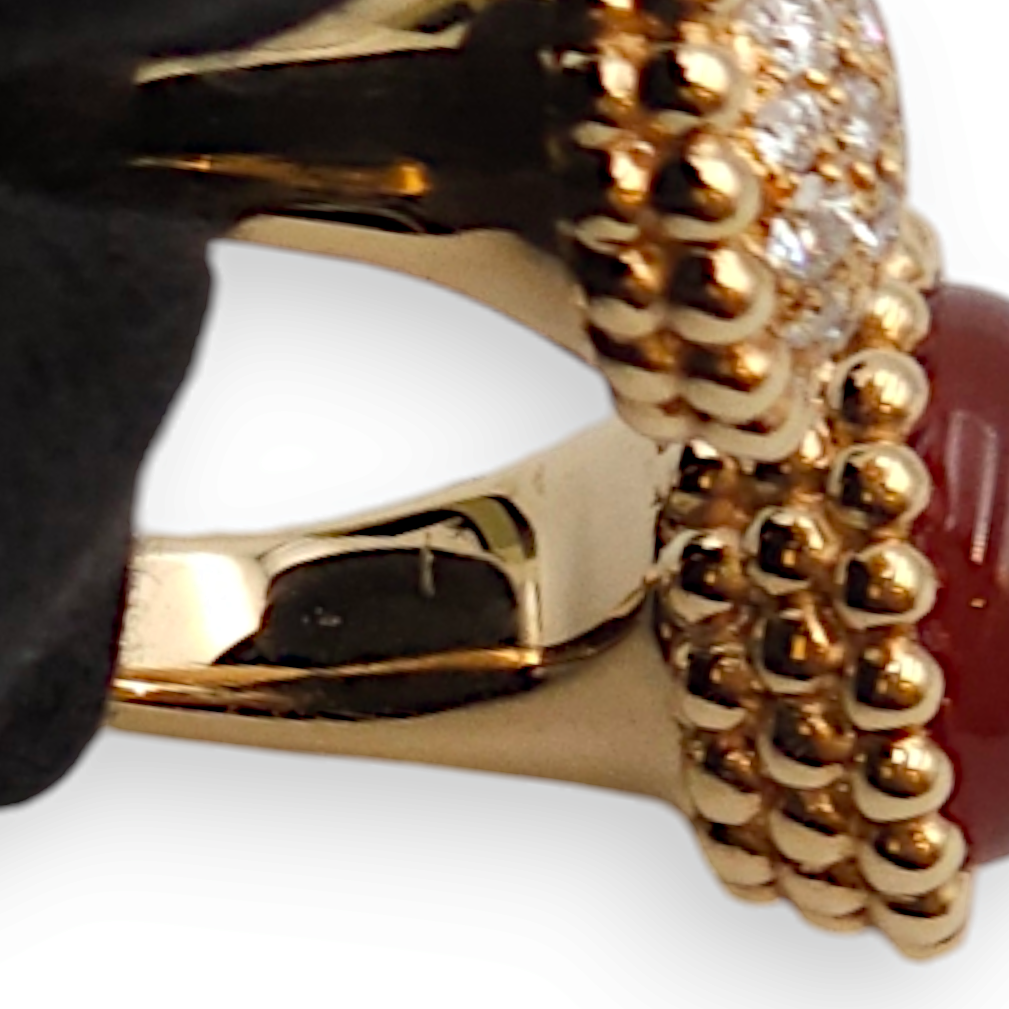 Perlee Couleurs between the Finger 50 Carnelian, 19 Diamonds, 0.35 Carat Ring in Rose Gold - Image 3