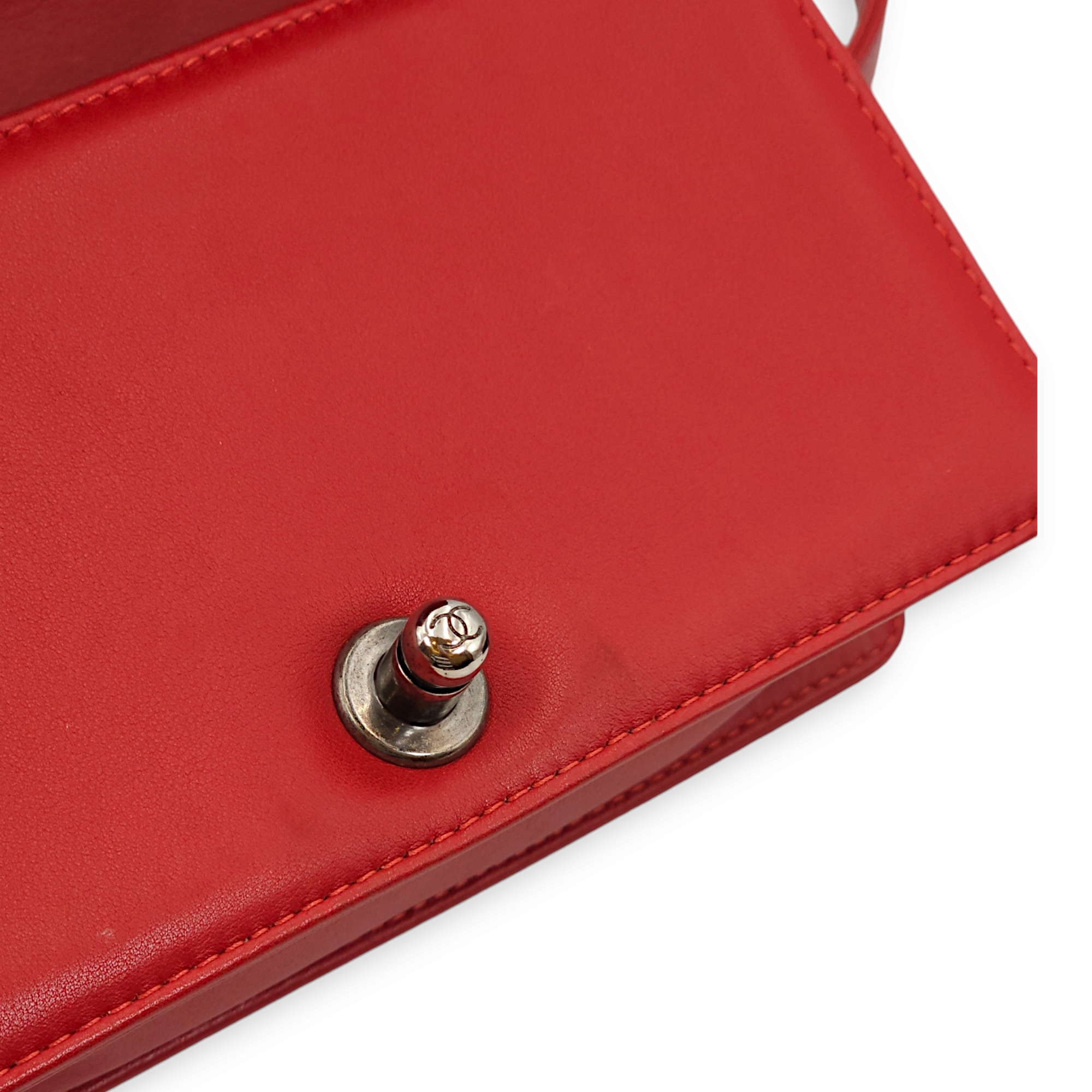 Quilted Le Boy (20cm) Small Red Shoulder Bag in Lambskin, Ruthenium hardware - Image 3