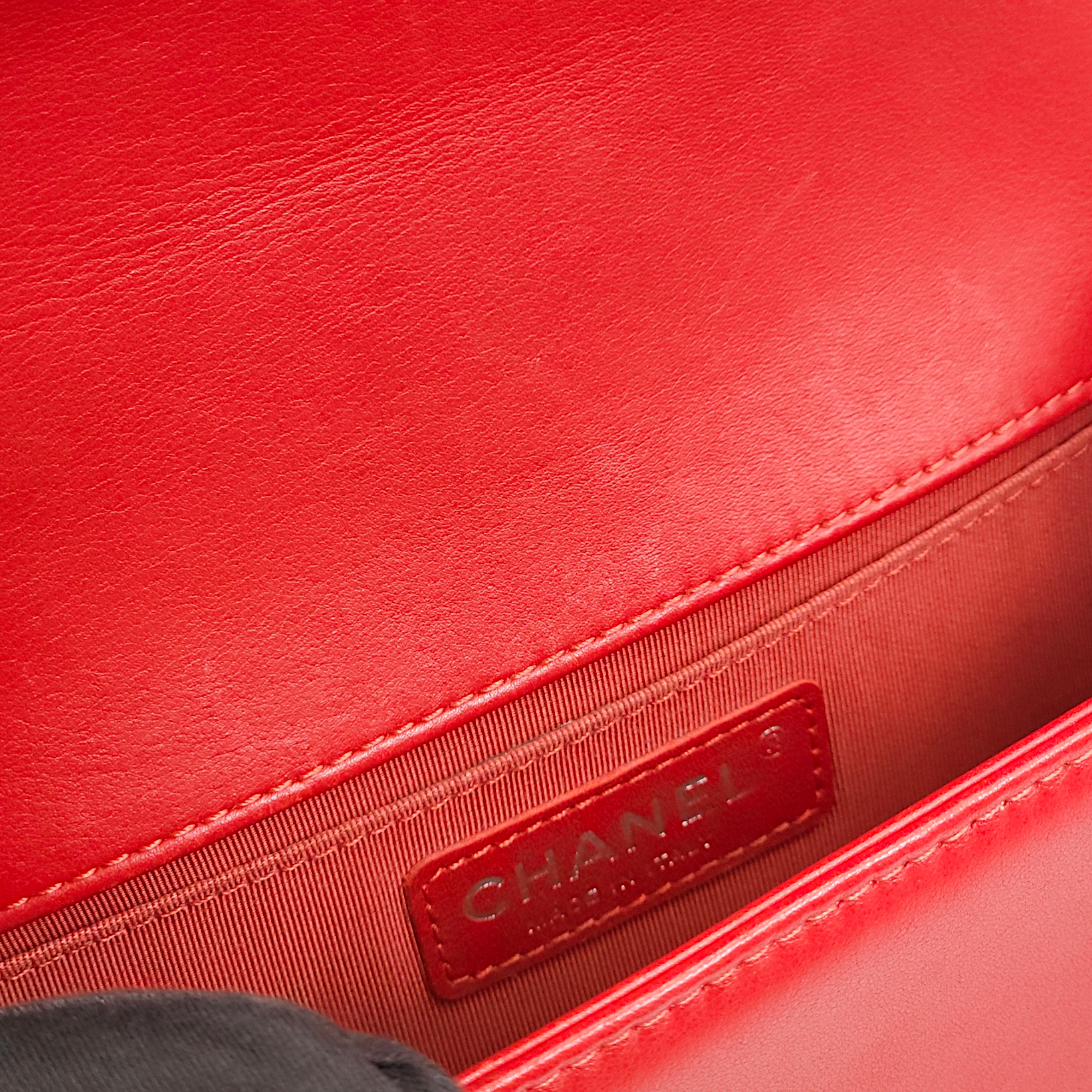 Quilted Le Boy (20cm) Small Red Shoulder Bag in Lambskin, Ruthenium hardware - Image 2