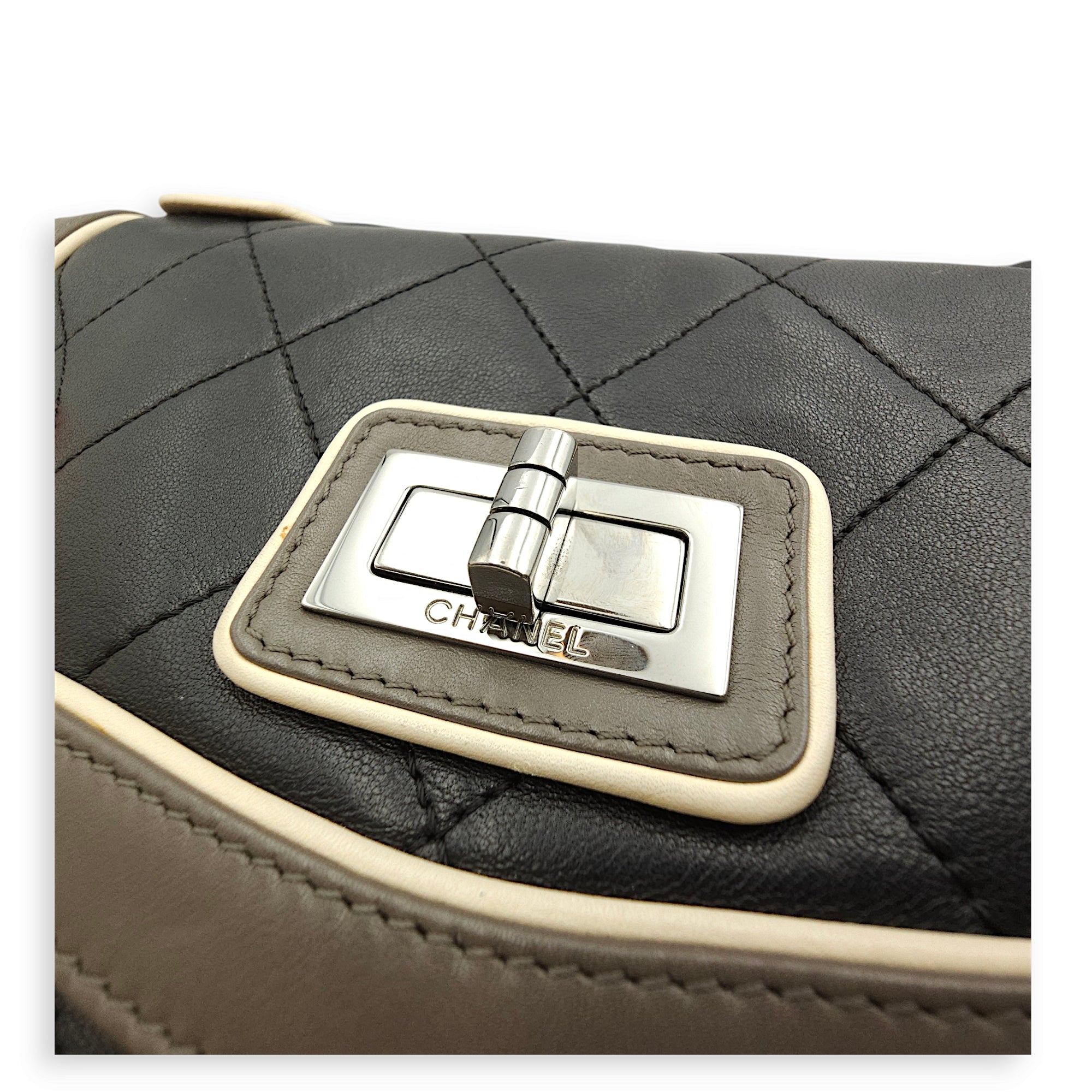 Reissue Seasonal Flap 25x15x9cm Black, grey, white Shoulder Bag in Lambskin, Silver hardware - Image 2