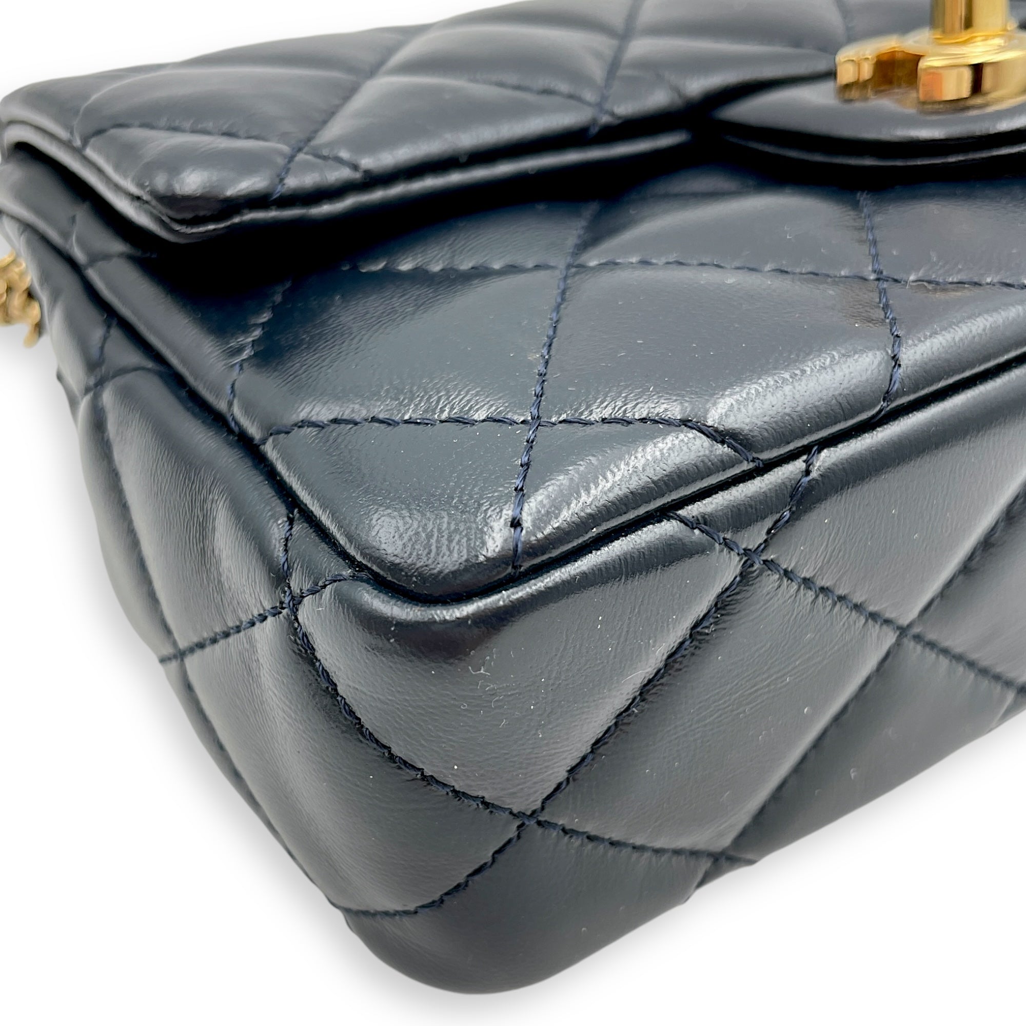 Seasonal Top Handle with double link Chain 20x13x5.5cm Navy Blue Top Handle Bag in Shiny lambskin, Gold hardware - Image 18