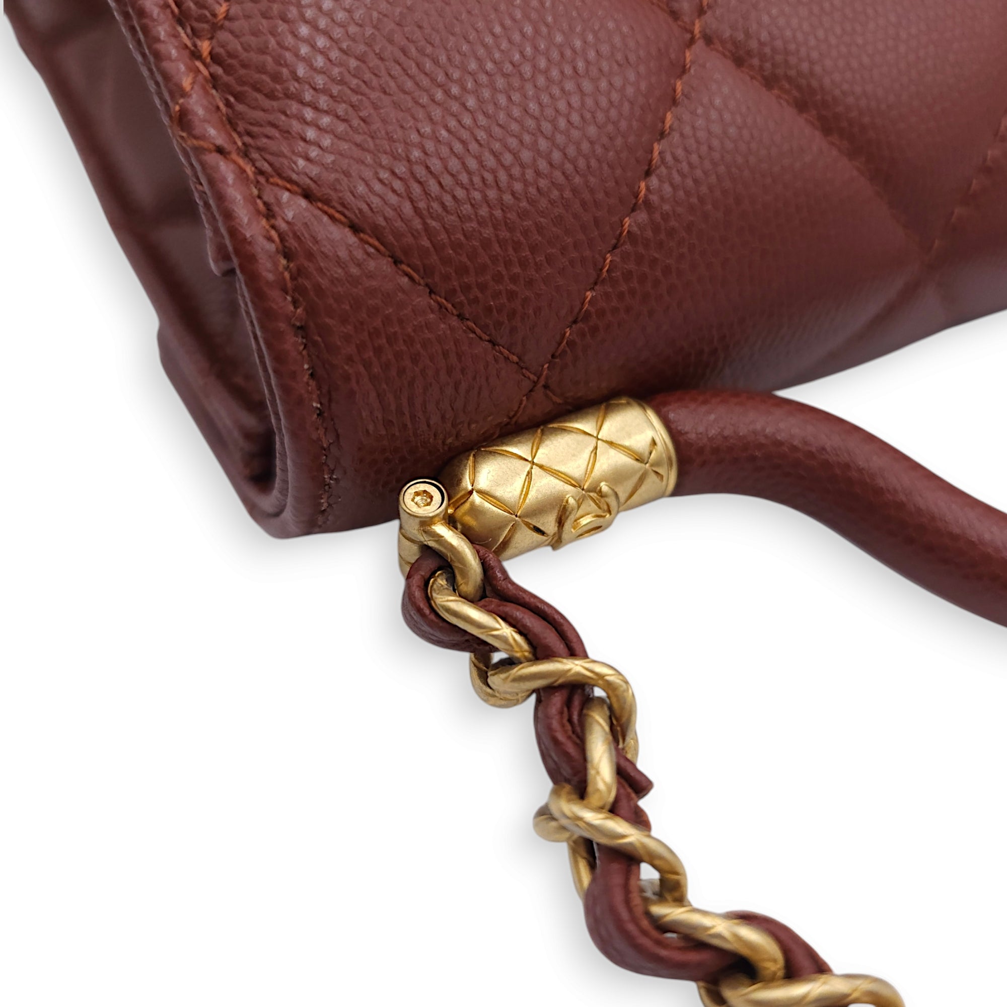 Seasonal Mini Flap with Top Handle 18x13x7cm Brown Crossbody Bag in Caviar Leather, Gold hardware - Image 15