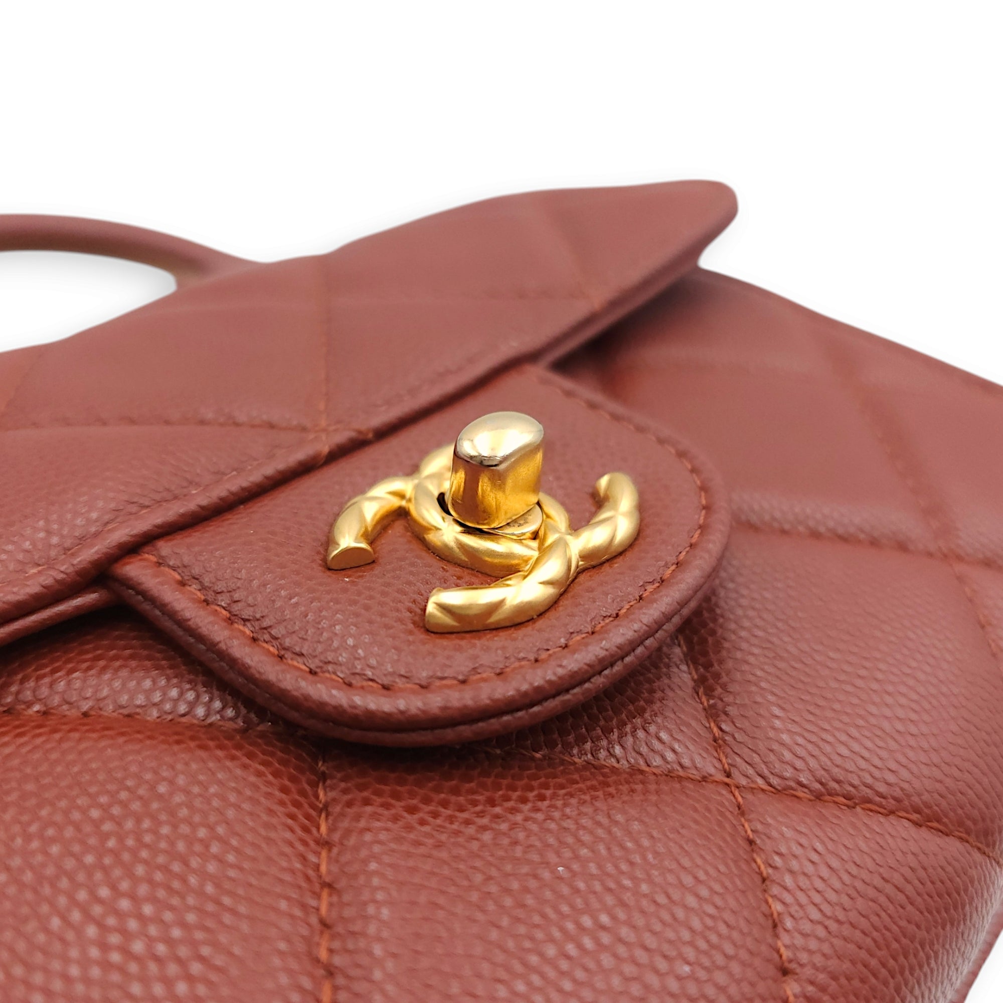 Seasonal Mini Flap with Top Handle 18x13x7cm Brown Crossbody Bag in Caviar Leather, Gold hardware - Image 5