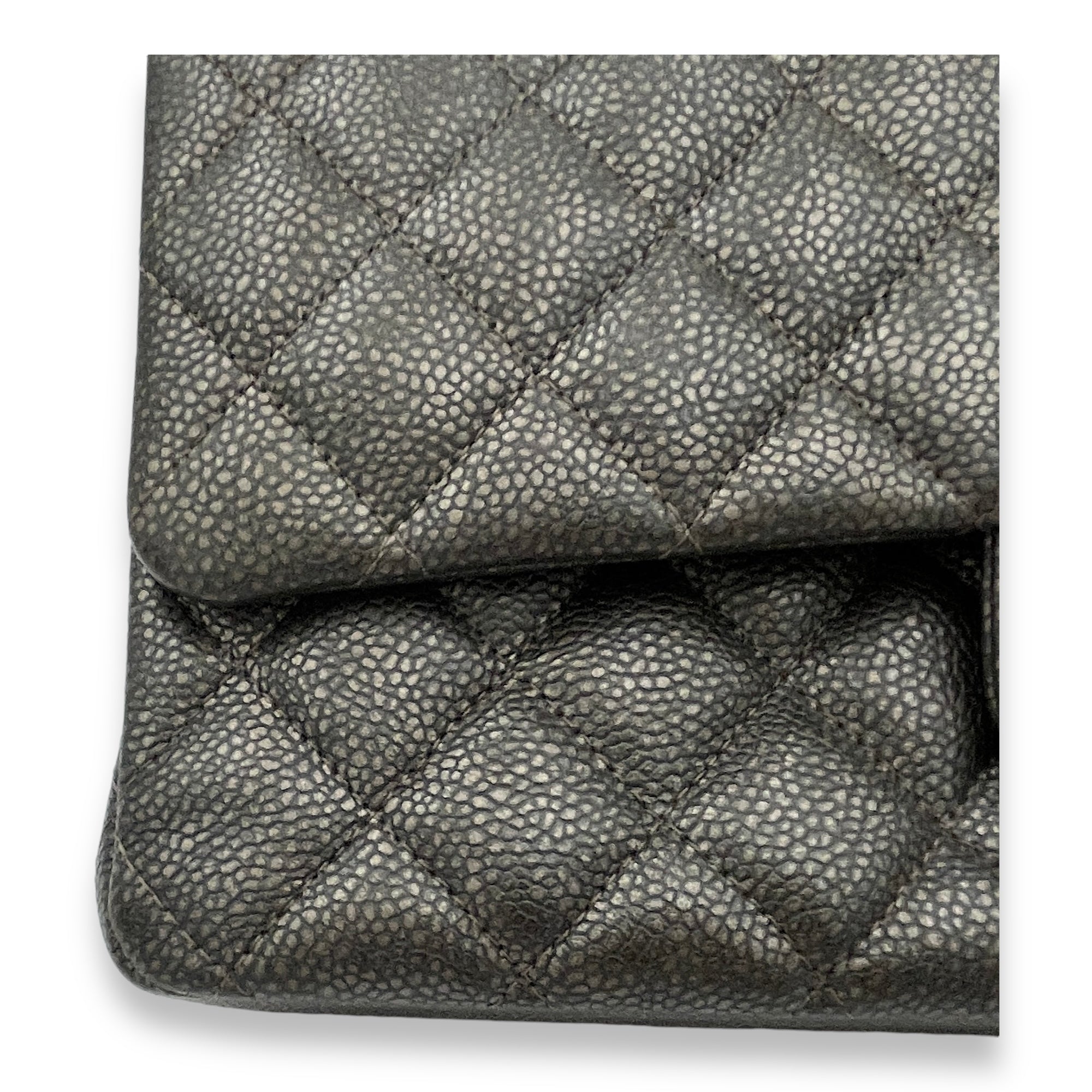 Timeless Classic Flap Medium Grey Shoulder Bag in Caviar Leather, Gunmetal hardware - Image 6