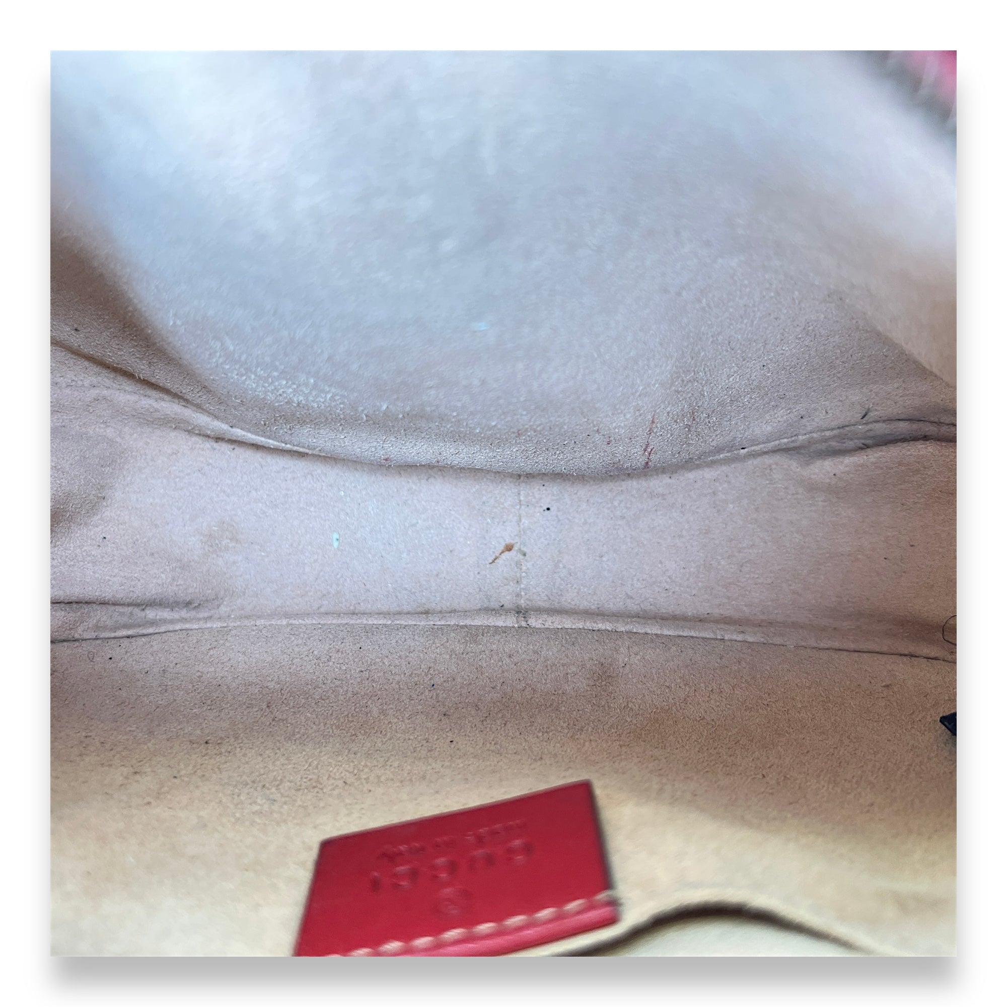 GG Marmont NA Crossbody Bag Red in Calfskin, Gold - Image 11