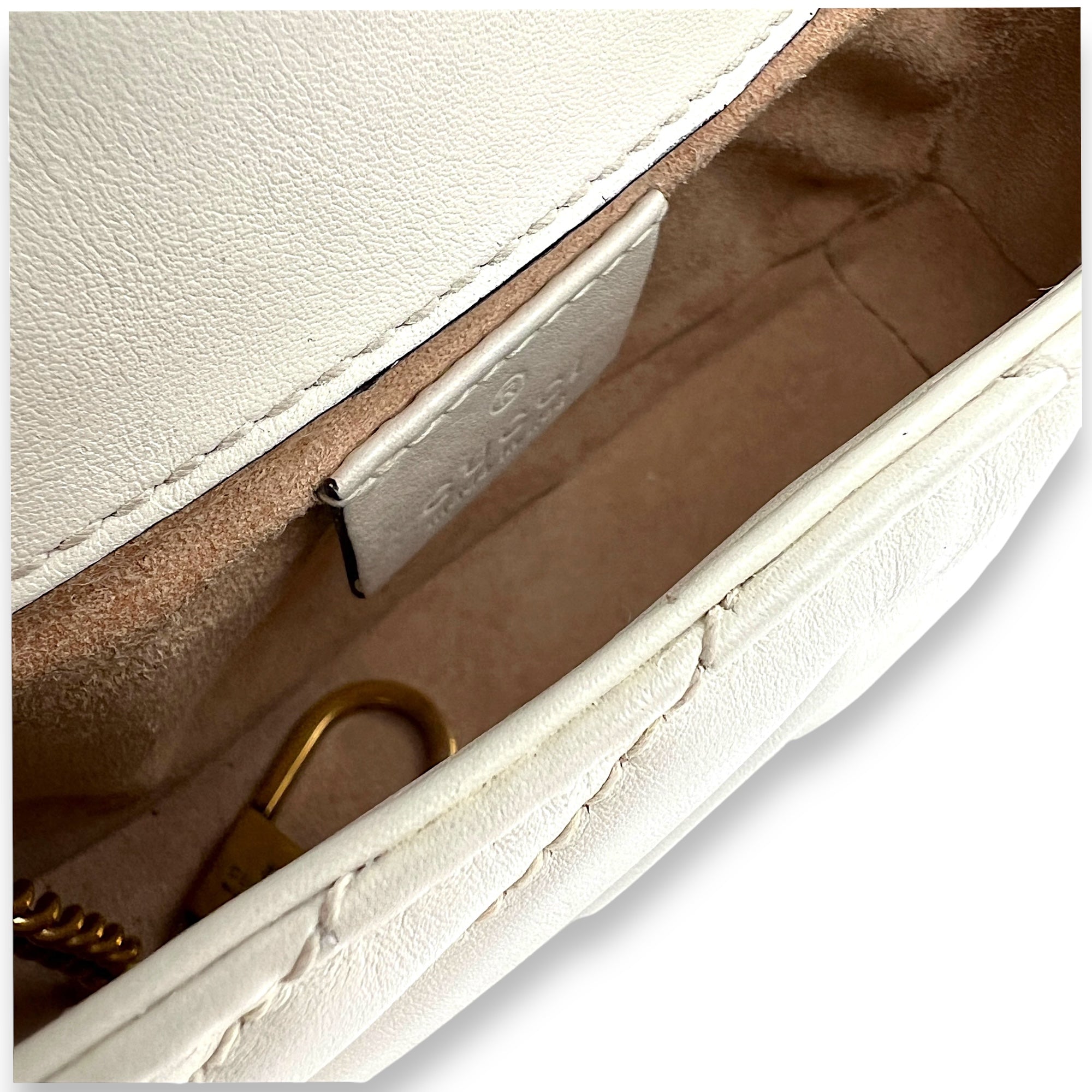 GG Marmont Super Mini White Crossbody Bag in Calfskin, Gold hardware - Image 10