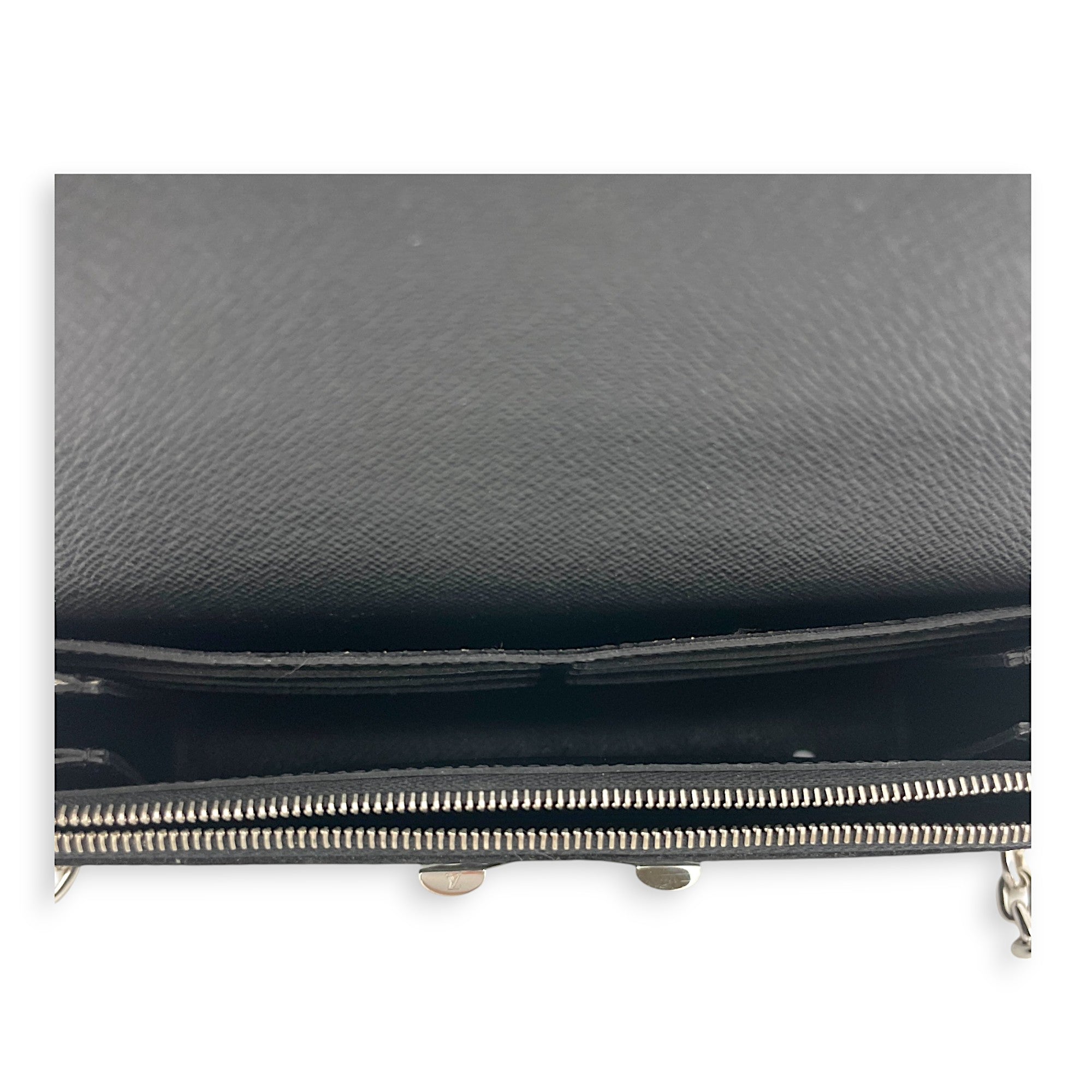 Twist Black Wallet On Chain in Epi Leather, Silver hardware - Image 11