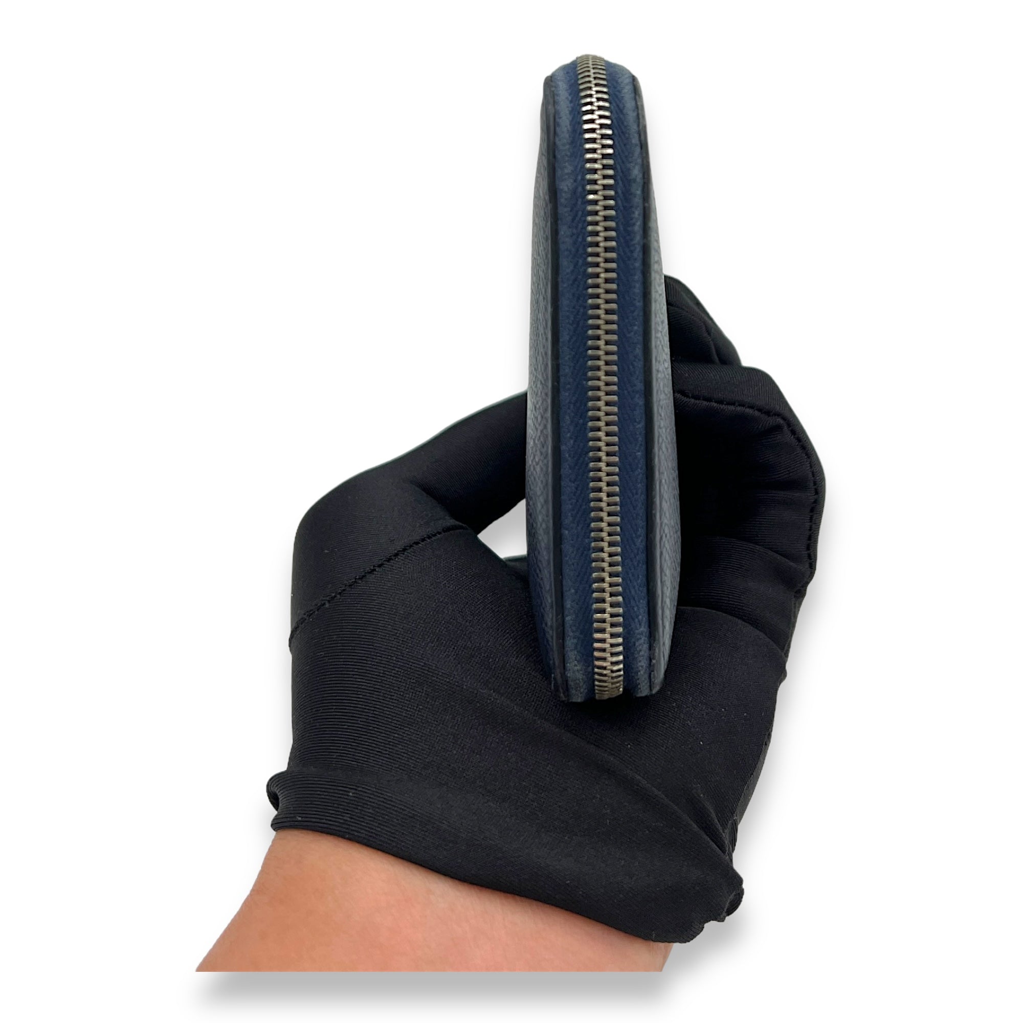 Silk In Long Blue in Epsom, Palladium hardware - Image 4