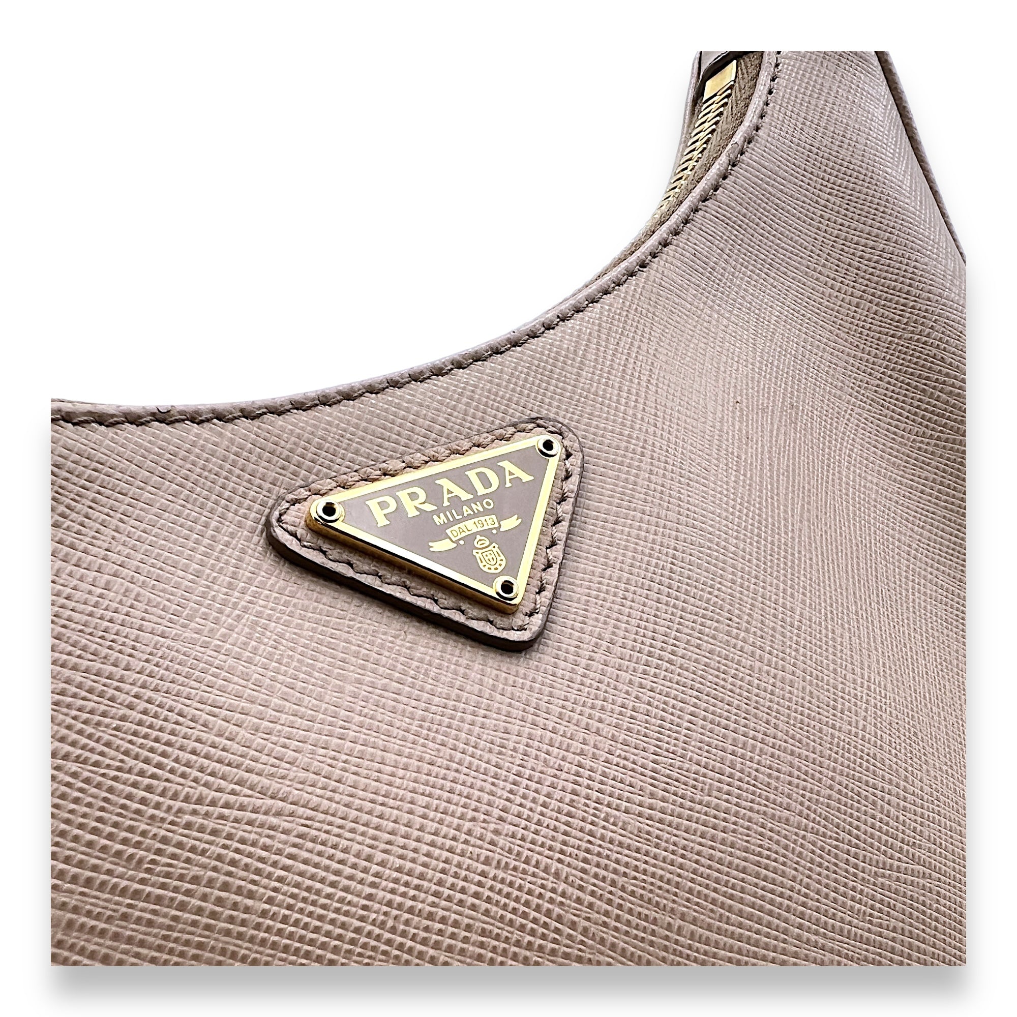 Re-Edition 2005 Crossbody bag in Saffiano leather, Gold Hardware - Image 6