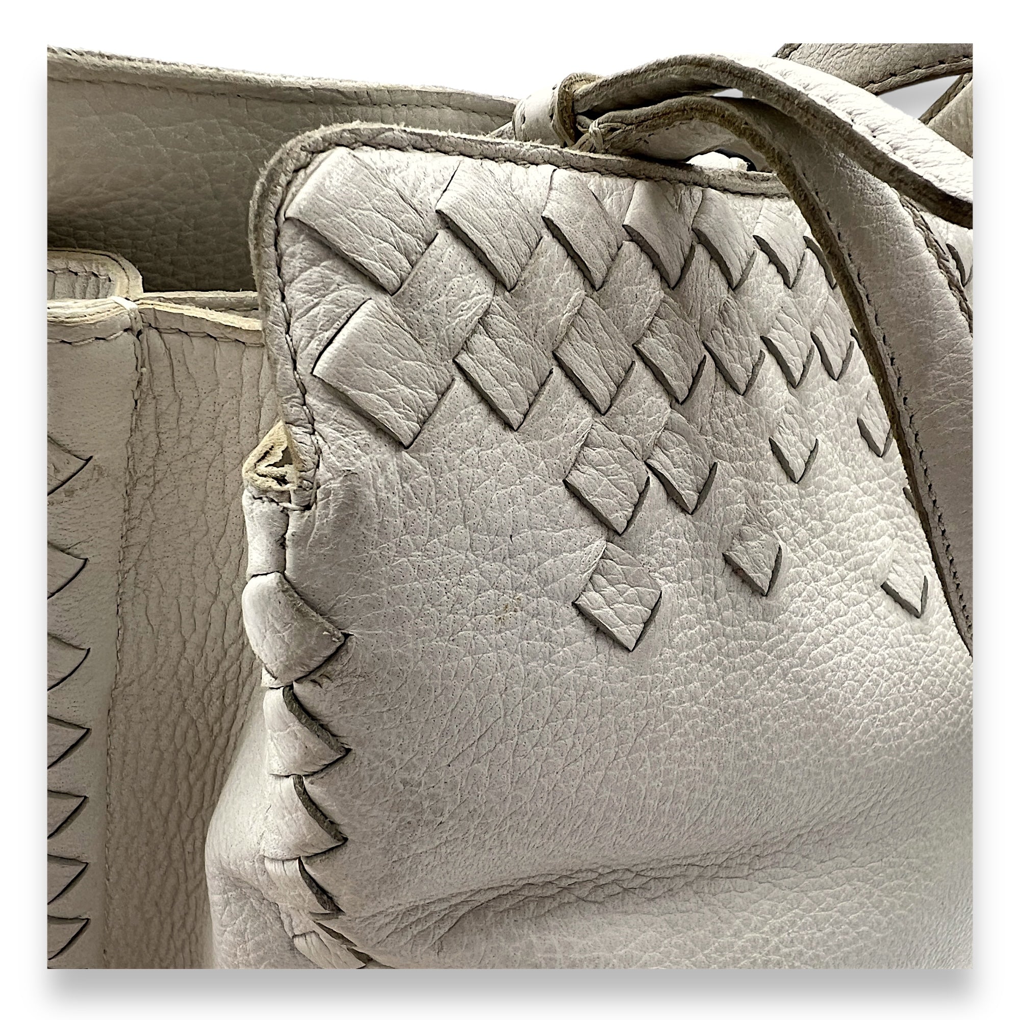 Intreciatto Top handle bag in Intrecciato leather, Ruthenium Hardware - Image 7