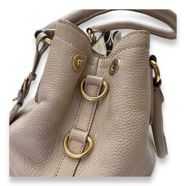 Logo Beige Top Handle Bag in Calfskin, Gold hardware - Image 9