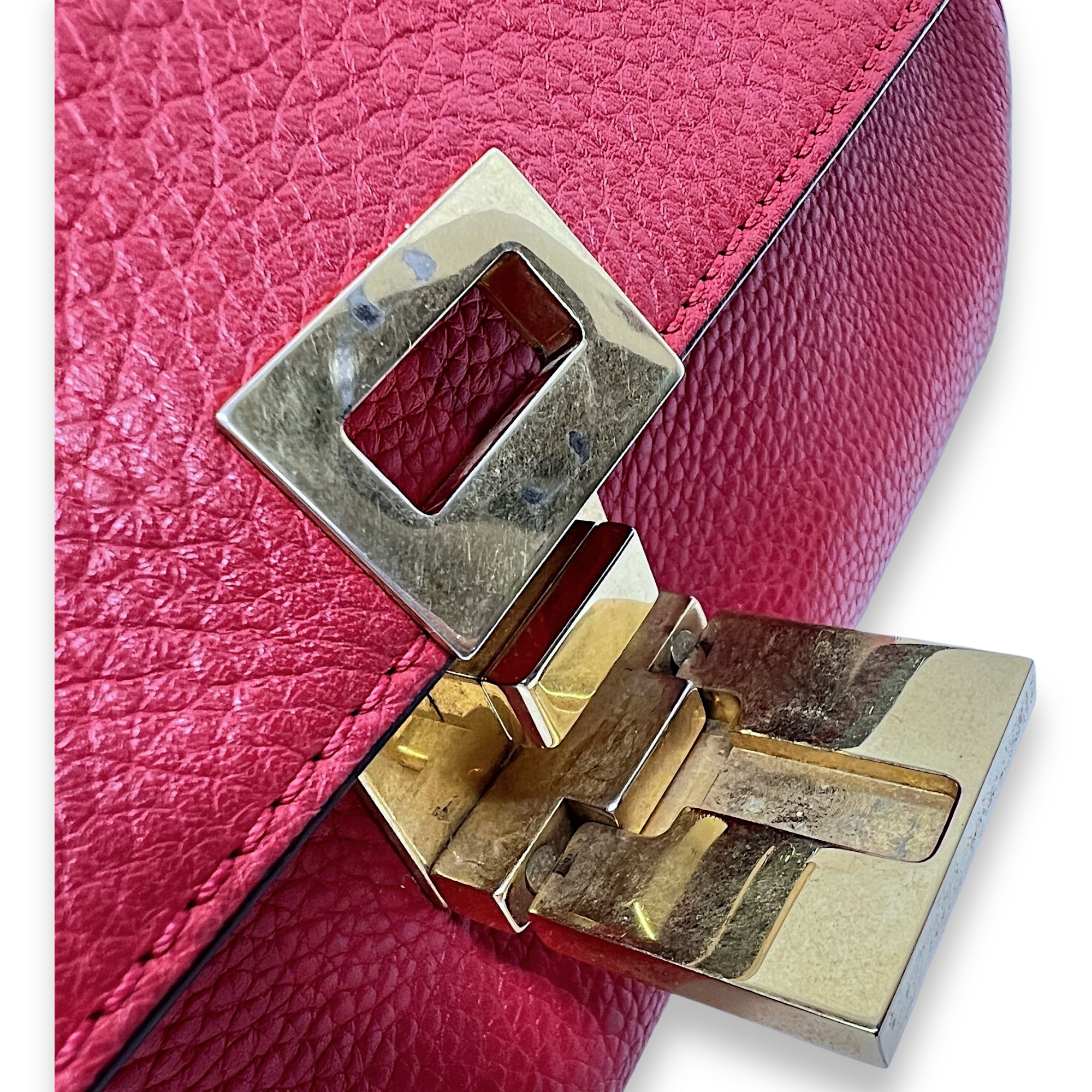 Trapeze Medium Top handle bag in Calfskin, Gold Hardware - Image 10