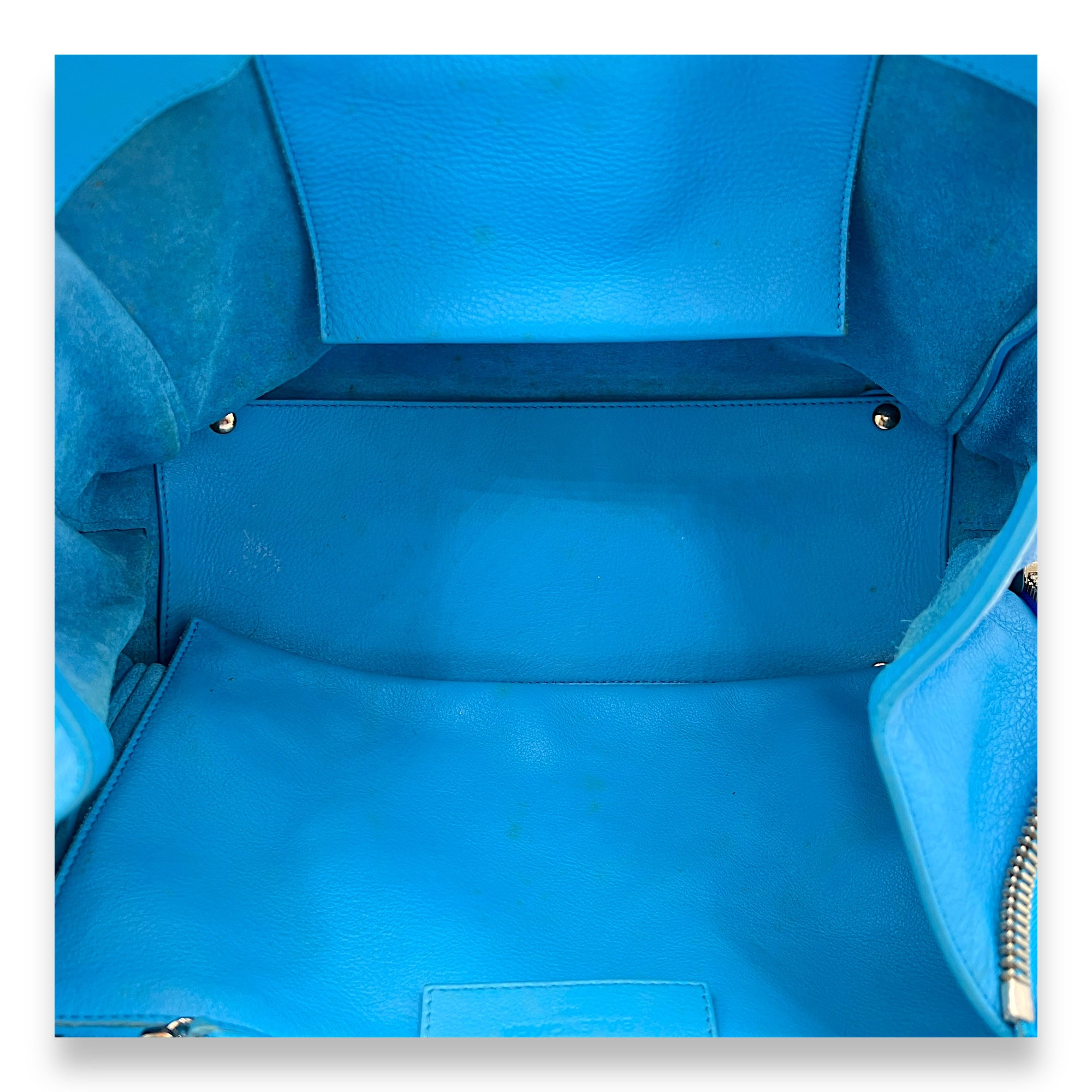 Papier Tote Bag Blue in Calfskin, Silver hardware - Image 15