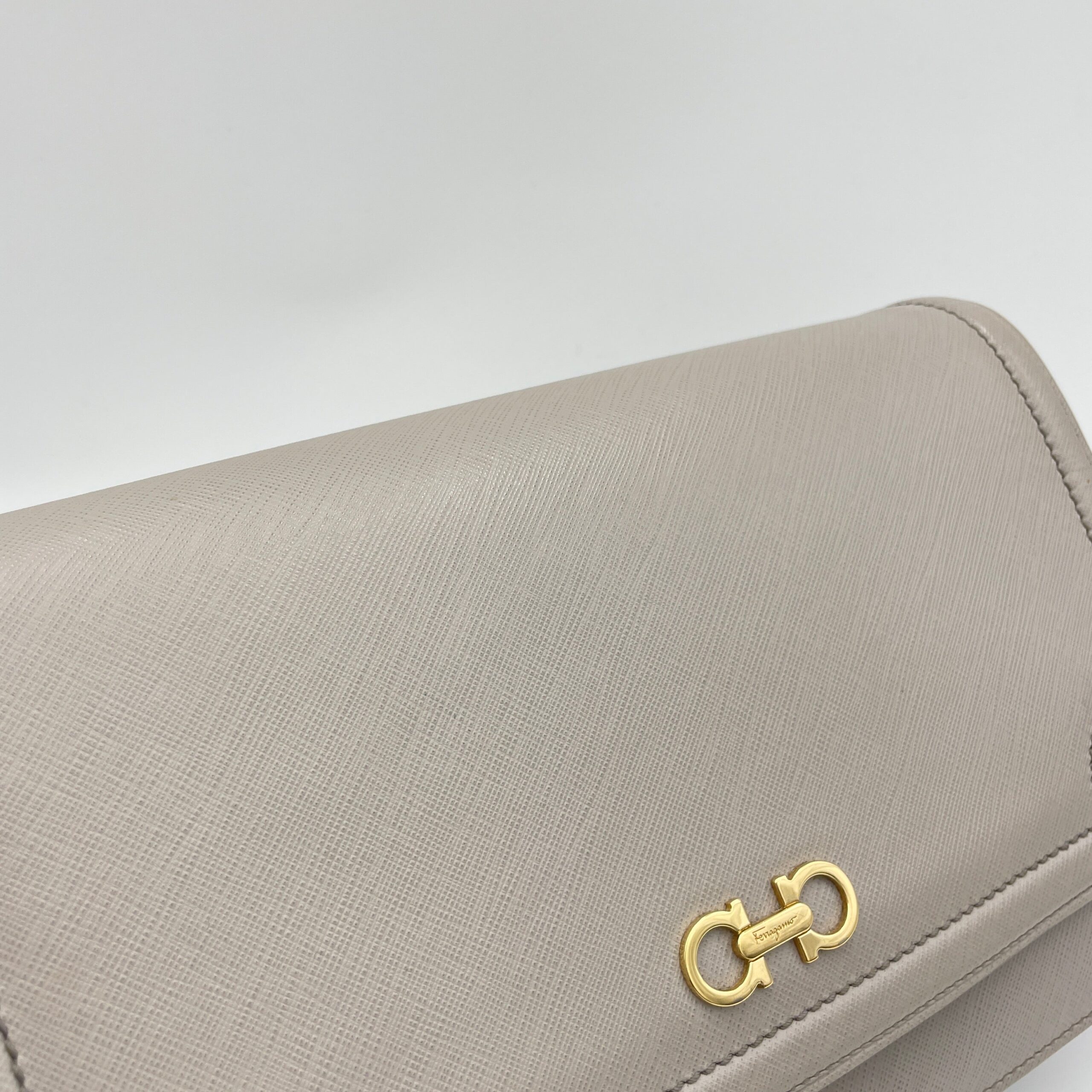 Greta Grey Shoulder Bag in Calfskin, Gold hardware - Image 6