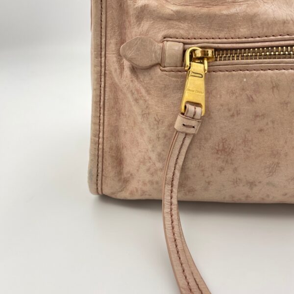 Vitello Shine Bauletto Satchel Pink Top Handle Bag in Distressed Leather, Gold hardware - Image 10