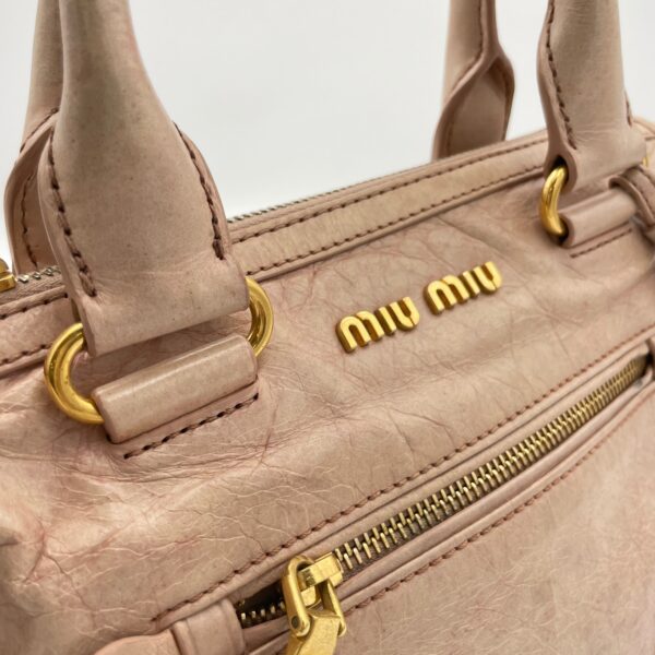 Vitello Shine Bauletto Satchel Pink Top Handle Bag in Distressed Leather, Gold hardware - Image 6