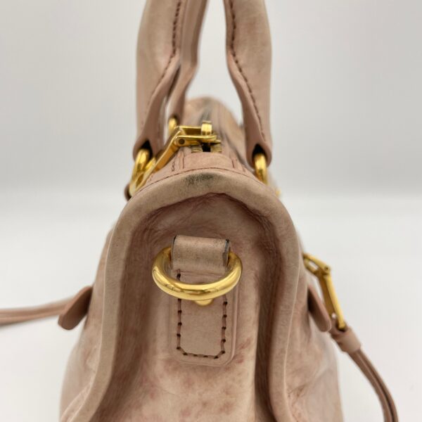 Vitello Shine Bauletto Satchel Pink Top Handle Bag in Distressed Leather, Gold hardware - Image 8