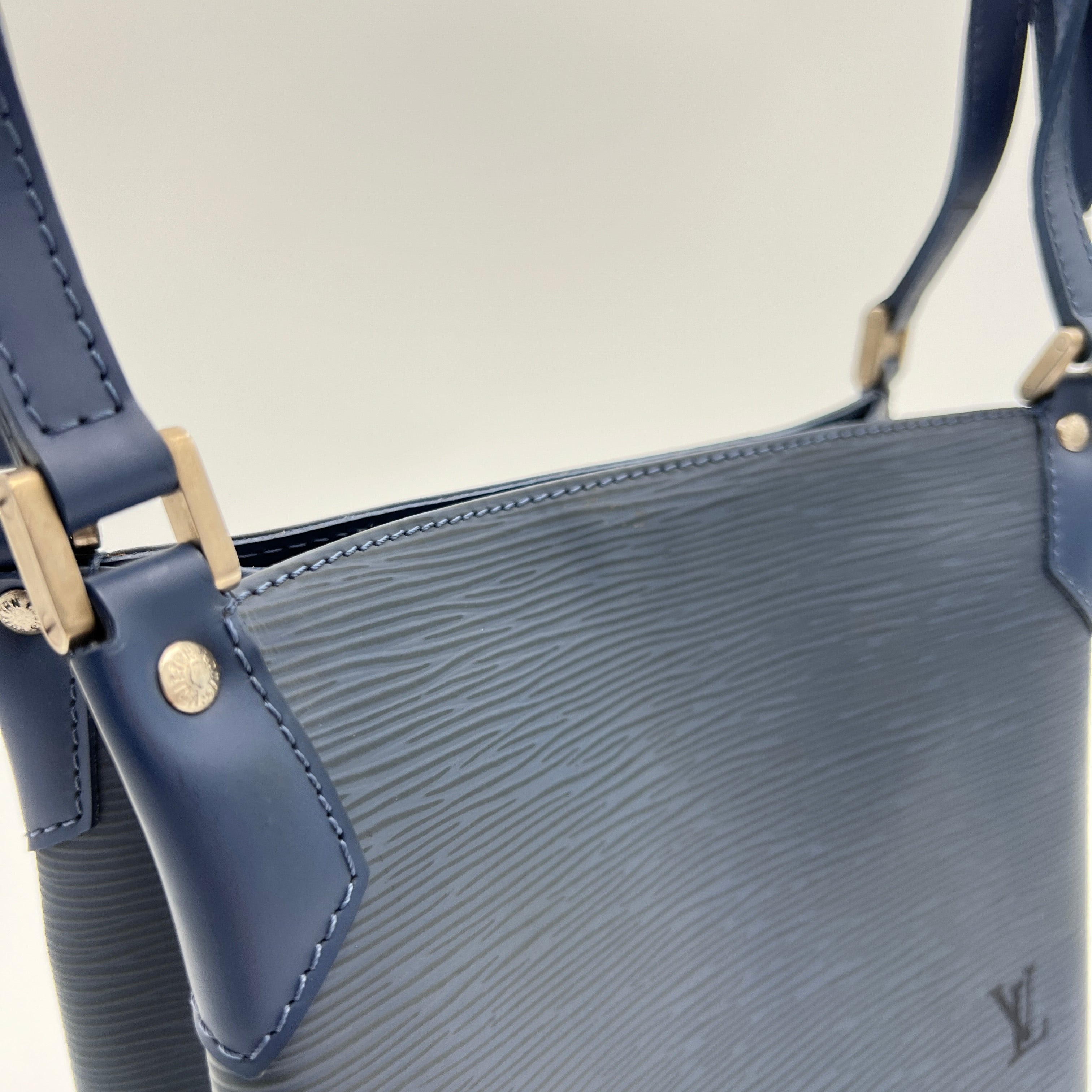 Mandara Blue Top Handle Bag in Epi Leather, Brushed Silver hardware - Image 6