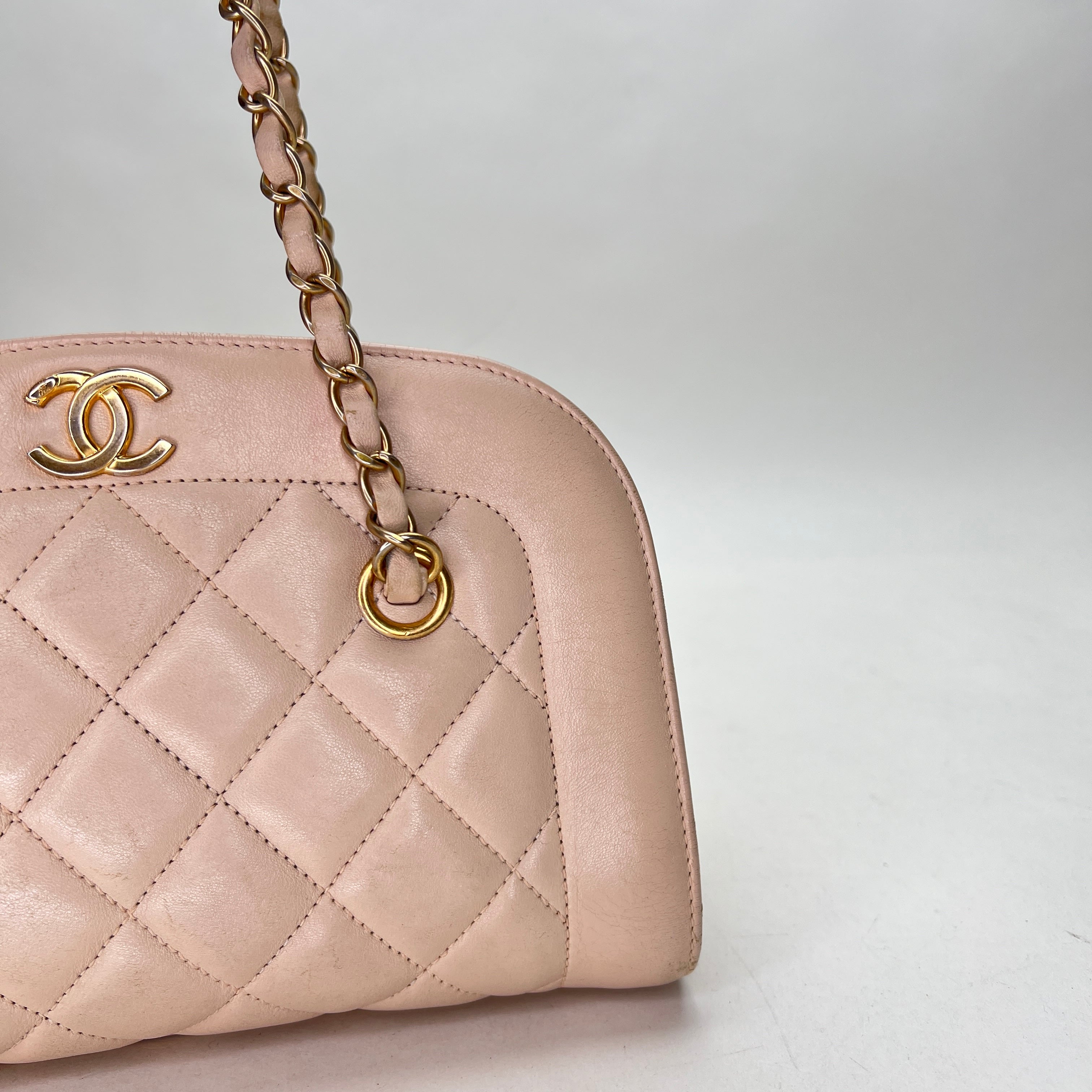 Zip Around Quilted Beige Shoulder Bag in Lambskin, Gold hardware - Image 7