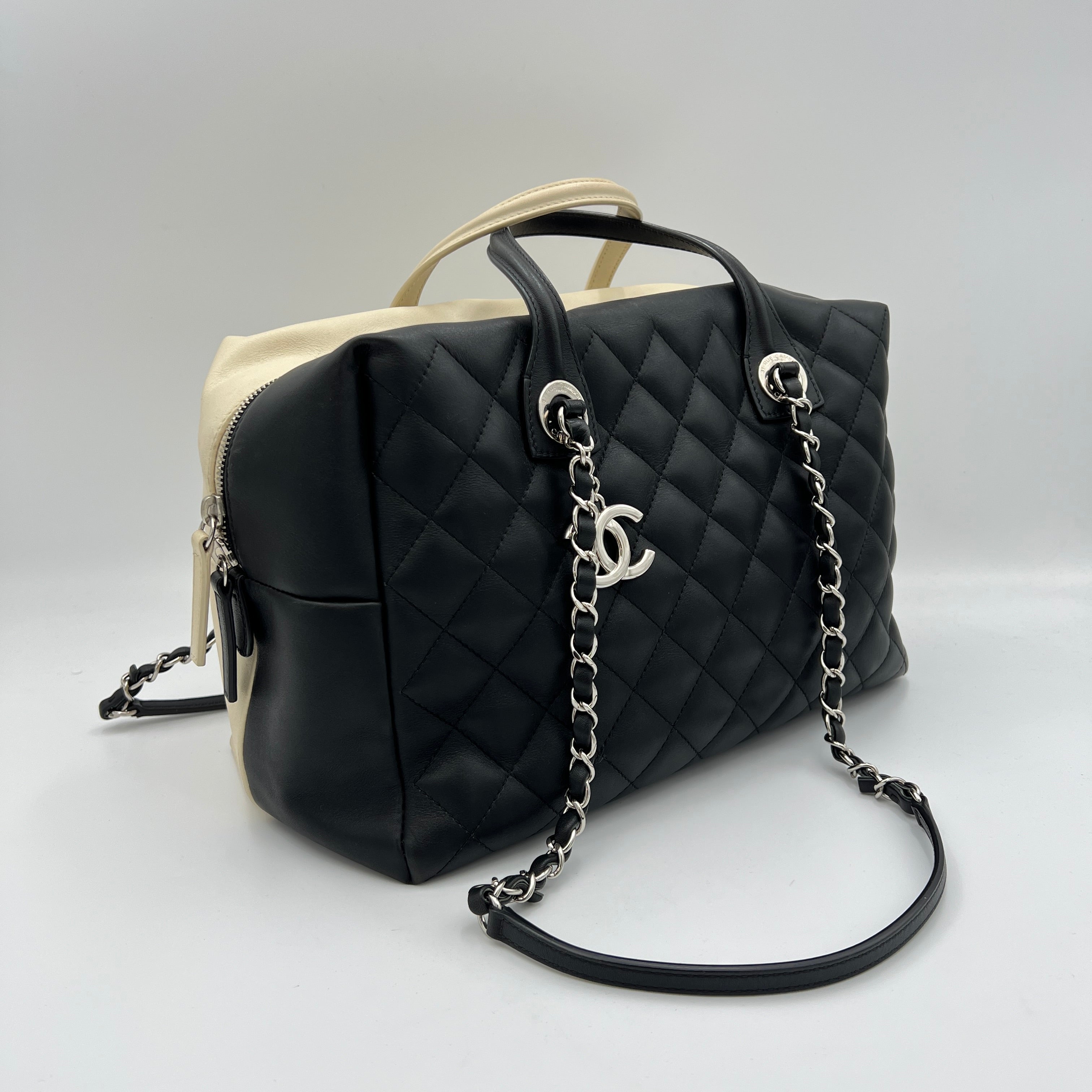 Quilted Feather Weight Bowling Black Top Handle Bag in Calfskin, Silver hardware - Image 3